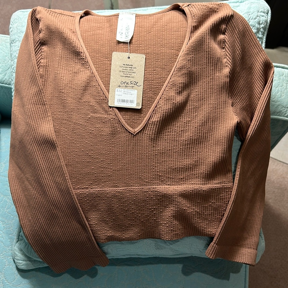 pitaya rusty brown top
